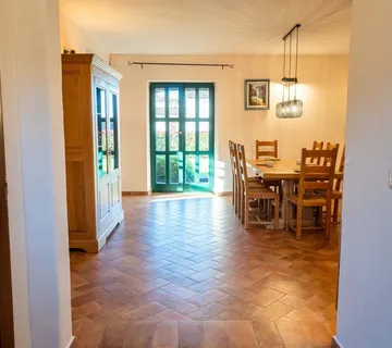 ESKLUZIVA-RUSTIKALNA VILA NA PRODAJU-SVETI LOVREČ -HERAKI (prodaja) - cover