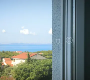Vila s bazenom i krovnom terasom te zadivljujućim  pogledima na more - cover