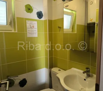 Kuća s tri apartmana blizu mora u Žaboriću - cover