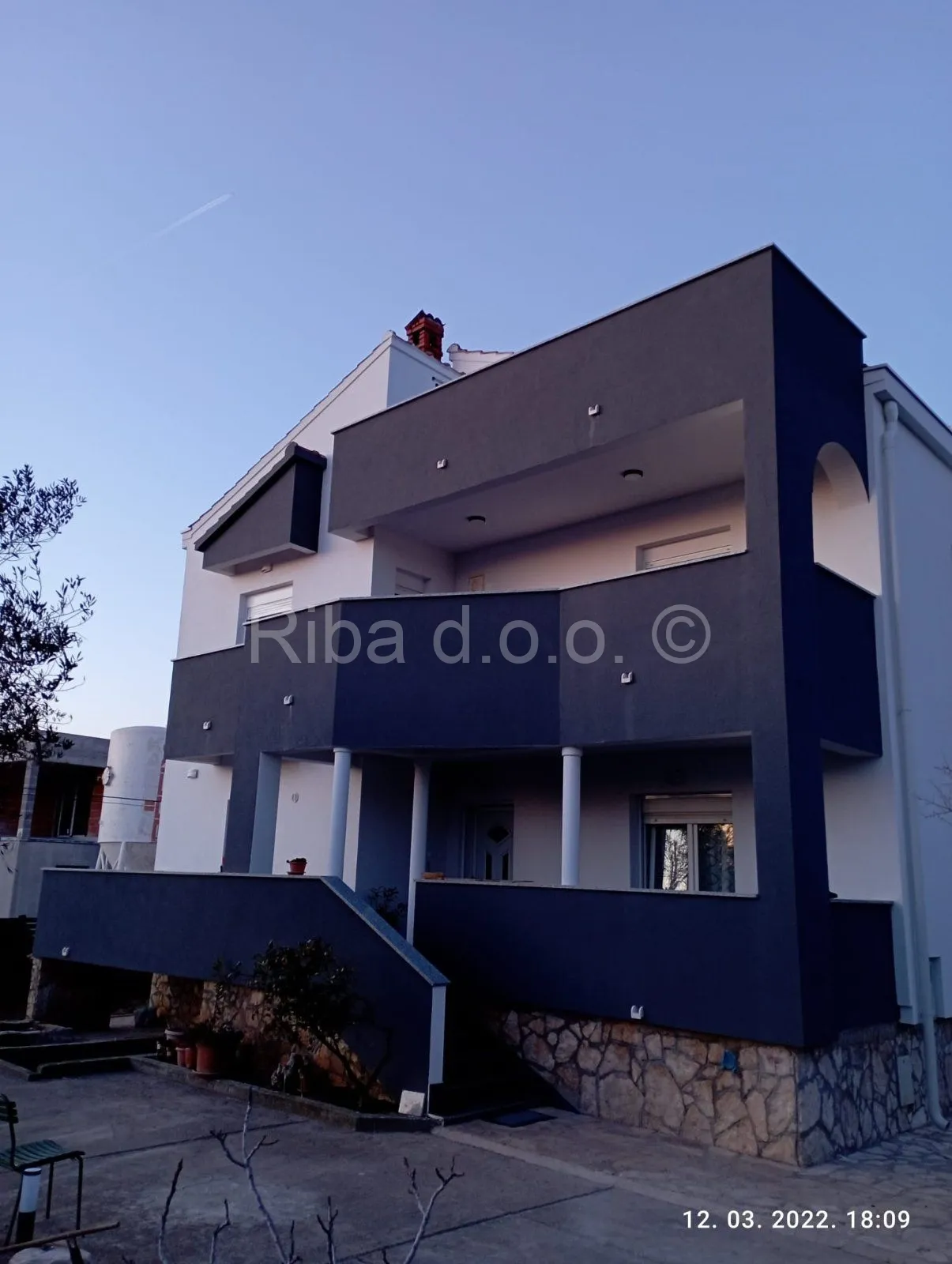 Oglas 567174856121 - cover