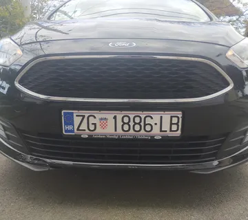 Ford Grand C Max Monovolumen - cover