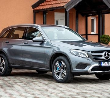 GLC 350e 4 MATIC Plug-in hybrid-benzin, aut.-tipt. 2017g. Servisna. - cover