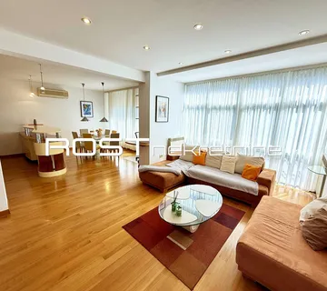 CENTAR - Savska cesta - 70 m2, 3-sobni + BALKON - atraktivni - Zagreb