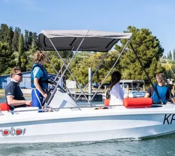 ROTO 450s FAMILY - nepotopiva brodica - Makarska