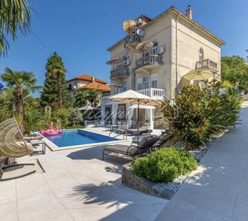 Crikvenica, prekrasna villa svega 50m od plaže - cover