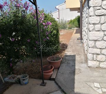 Kostrena - cover