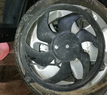 Peugeot 607 2.2hdi ventilator vode - cover