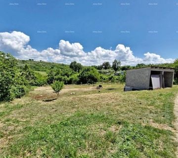 Na prodaju atraktivno građevinsko zemljište s projektom i infrastruktu - cover