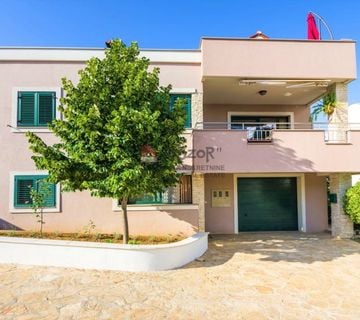 Zadar-VIŠNJIK, samostojeća katnica sa 5 apartmana - cover