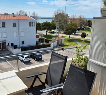 UMAG – 250 m OD MORA – 4S DVOETAŽNI STAN – POGLED NA MORE - cover