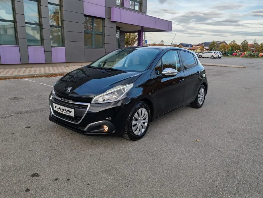 Peugeot 208 1,2, 2018 GOD. 100 000 KM , KARTICE 24/36 RATA - cover