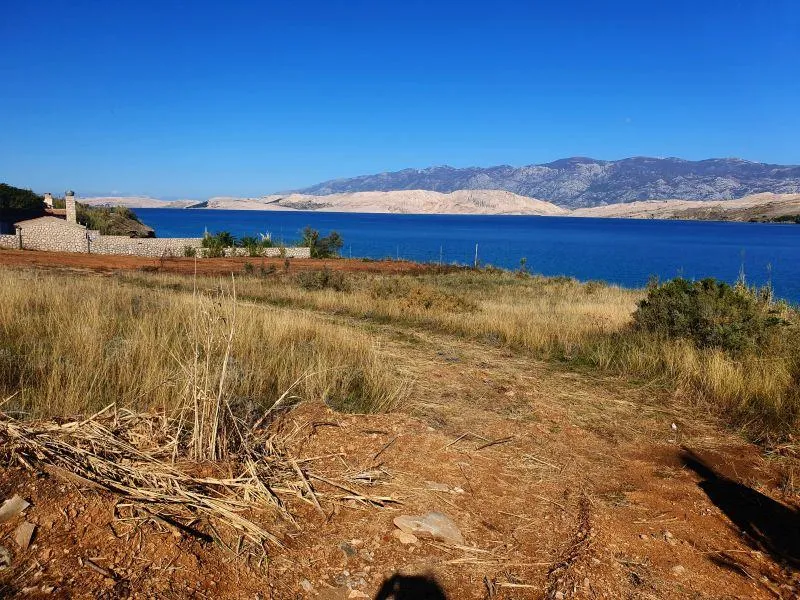 Zemljište: otok Pag, Pag, 1693 m2, prvi red do mora - cover