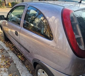 Opel corsa - cover