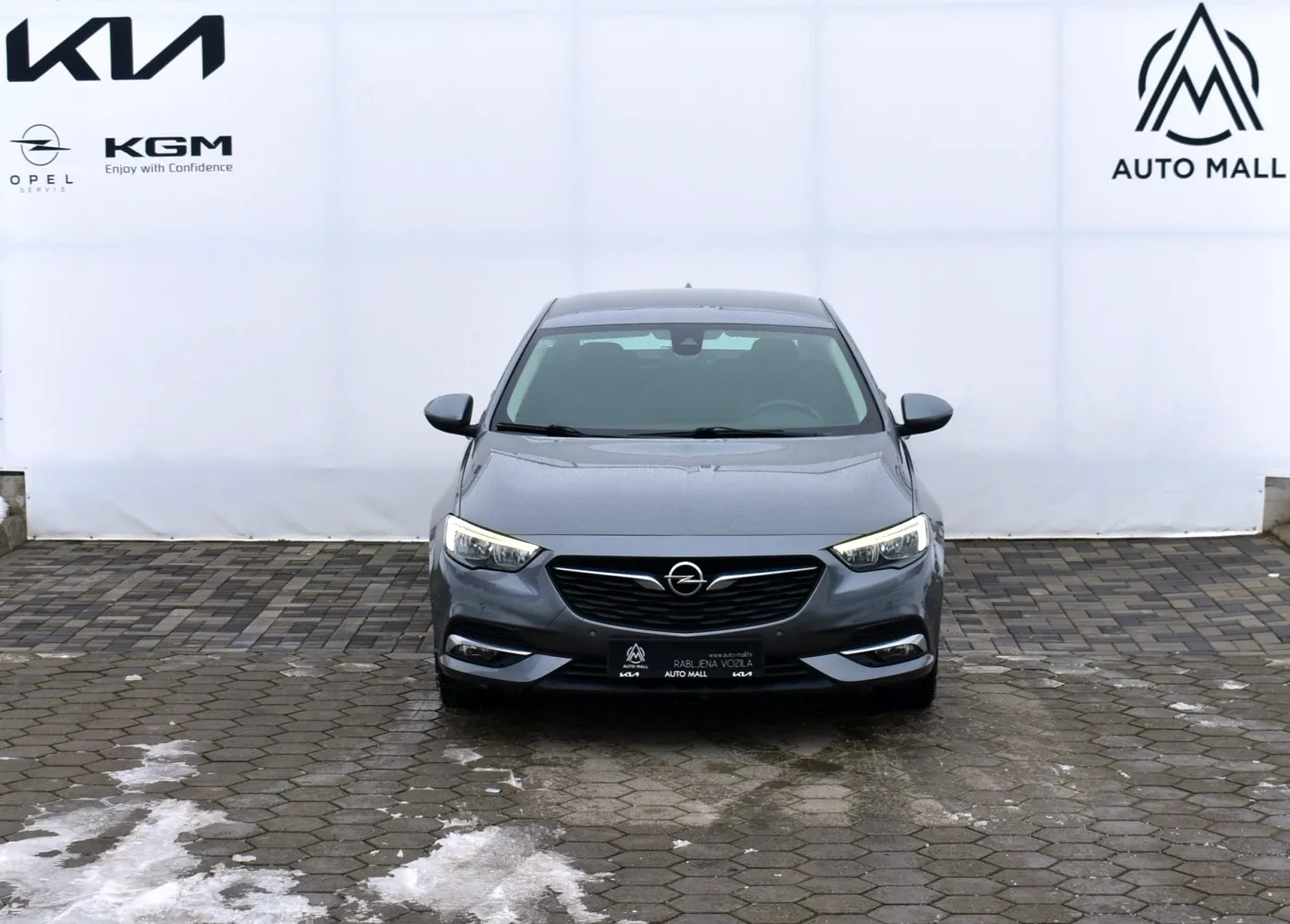 Opel Insignia Grand Sport 1.6 CDTI *HR* SERVISNA, 2 SETA KOTAČA* - cover