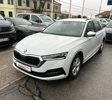 Škoda Octavia Combi 2,0 TDI DSG - 2022 - NAVI - PERFEKT - REG 1 GOD ! - cover
