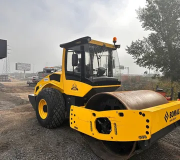 BOMAG BW213 DH-5 može najam - cover