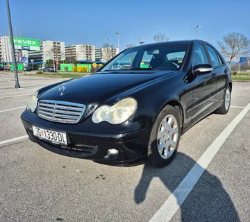 Mercedes-Benz C220 CDI automatik - cover