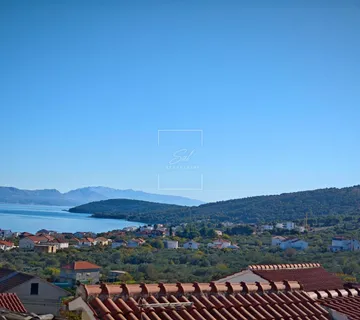 Potpuno namještena kuća 350 m od mora – idealna za turistički najam i obiteljski boravak - cover