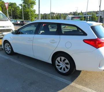 Toyota Auris 1.4 D 2015g. - Sveti Ivan Zelina