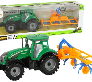 Zeleni traktor s narančastim grabljama - Pribislavec