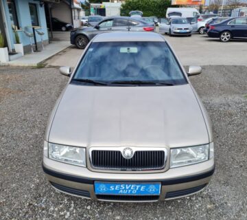 Škoda Octavia 1,4i - cover