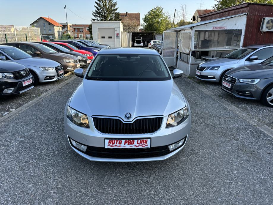 skoda-octavia-1.6-tdi-150tkm-navi-alu-10.999-slika-226416115