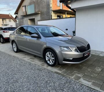 Škoda Octavia 1,6 TDI...NAVIGACIJA...ALU... - cover