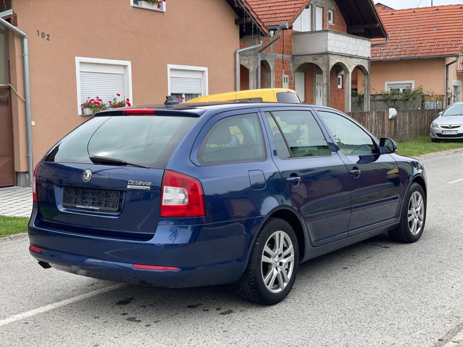 skoda-octavia-1.6-tdi-tempomat-grijanje-sjedala-mf-volan-park-senzori-slika-221585908