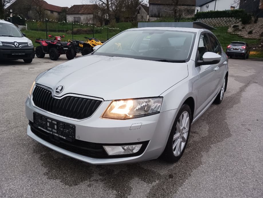 skoda-octavia-2.0-tdi-style-navigacija-alu-alkantara-volan-desna-str-slika-184122487