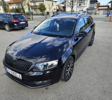 Škoda Octavia Combi 1,6 TDI Xenon, panorama,canton - cover