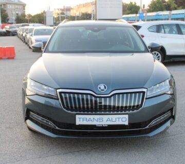 Škoda Superb Combi 1,4 TSI Plug in hybrid Automatik - cover