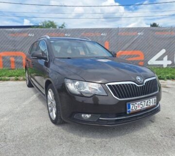 Škoda Superb Combi 2,0 TDI DSG - cover