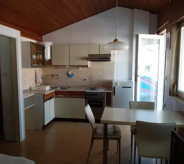 Iznajmljuje se stan u Vodicama, 35 m2 - cover