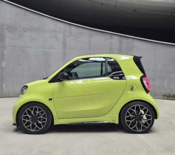 Smart EQ fortwo Brabus Edition EXCL JBL PANO WINTER LIMEGREEN 12/23 - cover