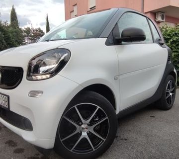 Smart EQ FORTWOO,60 KW, AUTOMATIC, FULL ELECTRIC, SERVISNA, TOP - cover