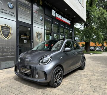 Smart forfour EQ *PASSION*PANORAMA*KAMERA*LED SVJ.*AUTOMATIK*TEMPOMAT* - cover