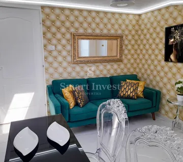 OPATIJA - CENTAR, novouređen stan 3S+DB u vili 1. red do mora - cover