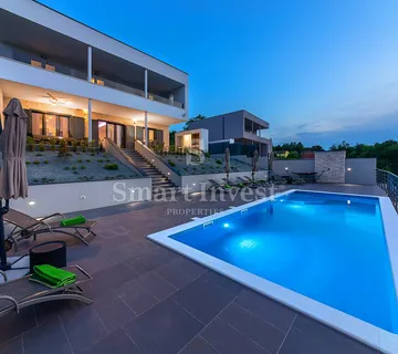 RABAC okolica, LUKSUZNA VILA S GRIJANIM BAZENOM I PANORAMSKIM POGLEDOM - cover