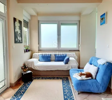 OPATIJA, stan od 127.20 m2 s pogledom na more i parkingom
