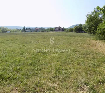 DRAŽICE, iznajmljuje se građevinski teren od 2000 m2 - cover