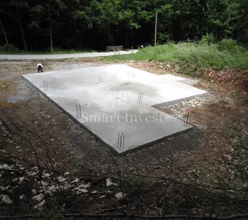 UČKA, teren od 4161 m2  sa ishodovanom građevinskom dozvolom - cover