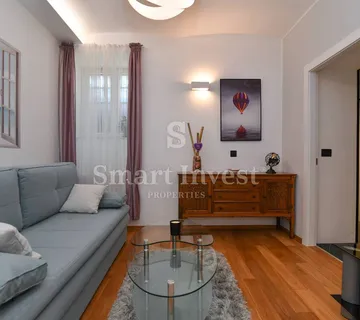 OPATIJA - CENTAR, stan 52,62 m2 svega 50 m od mora - cover