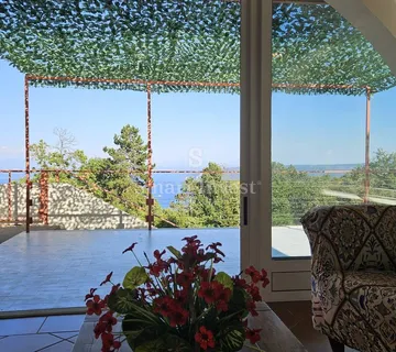 MOŠĆENICE, kuća s pogledom na more na mirnoj lokaciji! - cover