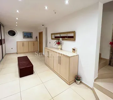 OPATIJA, ekskluzivna villa s bazenom i teniskim terenom, prodaja - Pobri, Opatija