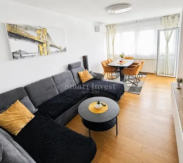 DONJI ZAMET, renoviran stan 2S+DB s pogledom na more - Rijeka