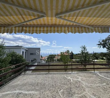 LOVRAN, CENTAR, samostojeća kuća s okućnicom od 1240 m2* SAMO KOD NAS U PONUDI*