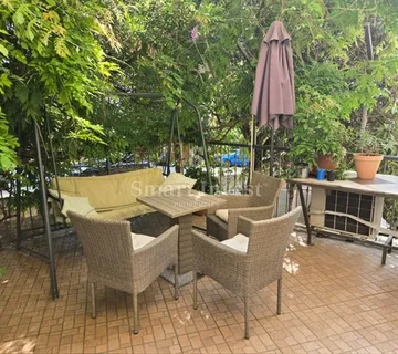 OPATIJA - CENTAR, stan 3S+DB s terasom i konobom, 50 m do mora