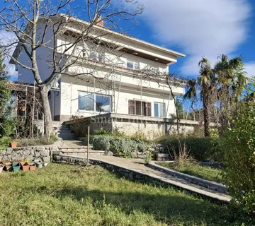 SARŠONI, kuća s pogledom na more, 3 stana i velikom okućnicom - cover