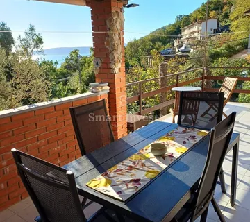 MOŠĆENIČKA DRAGA, kuća sa stanom i 3 apartmana u blizini mora