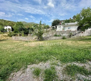 POBRI, zemljište od 615 m2 s djelomičnim pogledom na more - cover